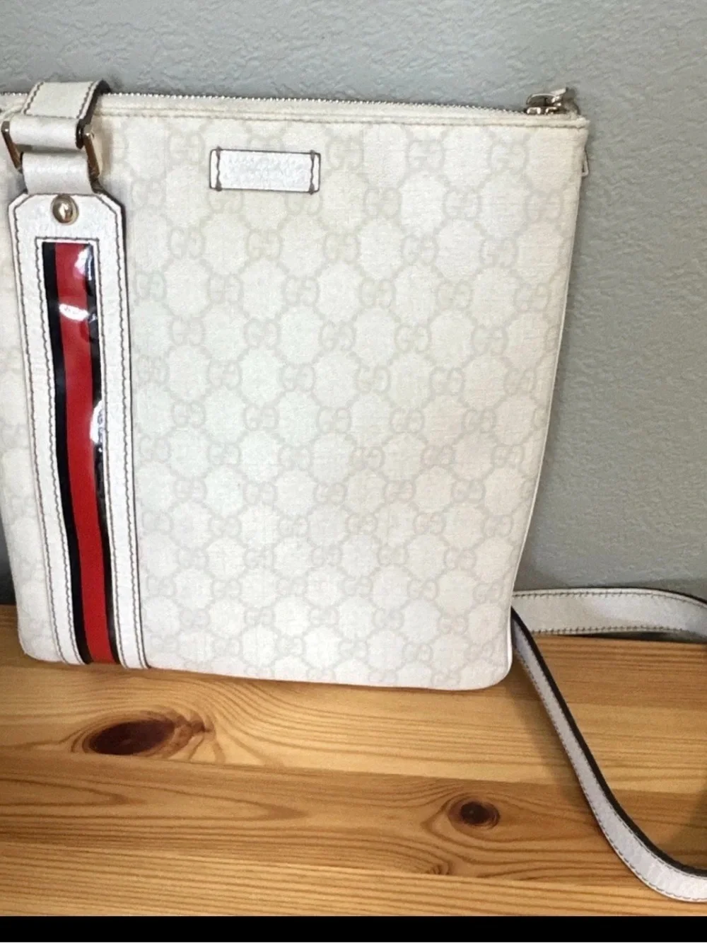 Gucci Cream Signature Crossbody with Red and Navy Stripe
